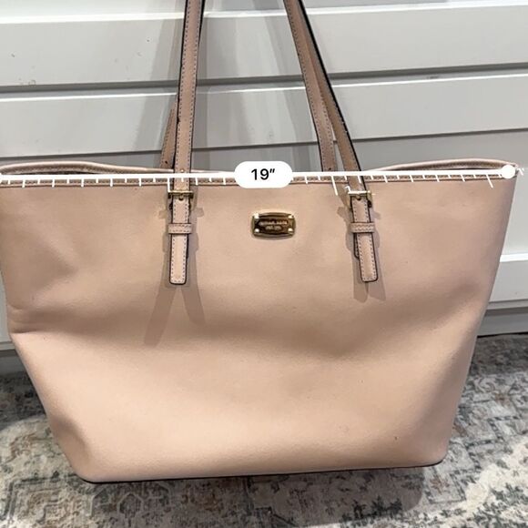 Michael Kors MK Large pale pink tote purse - Picture 11 of 16